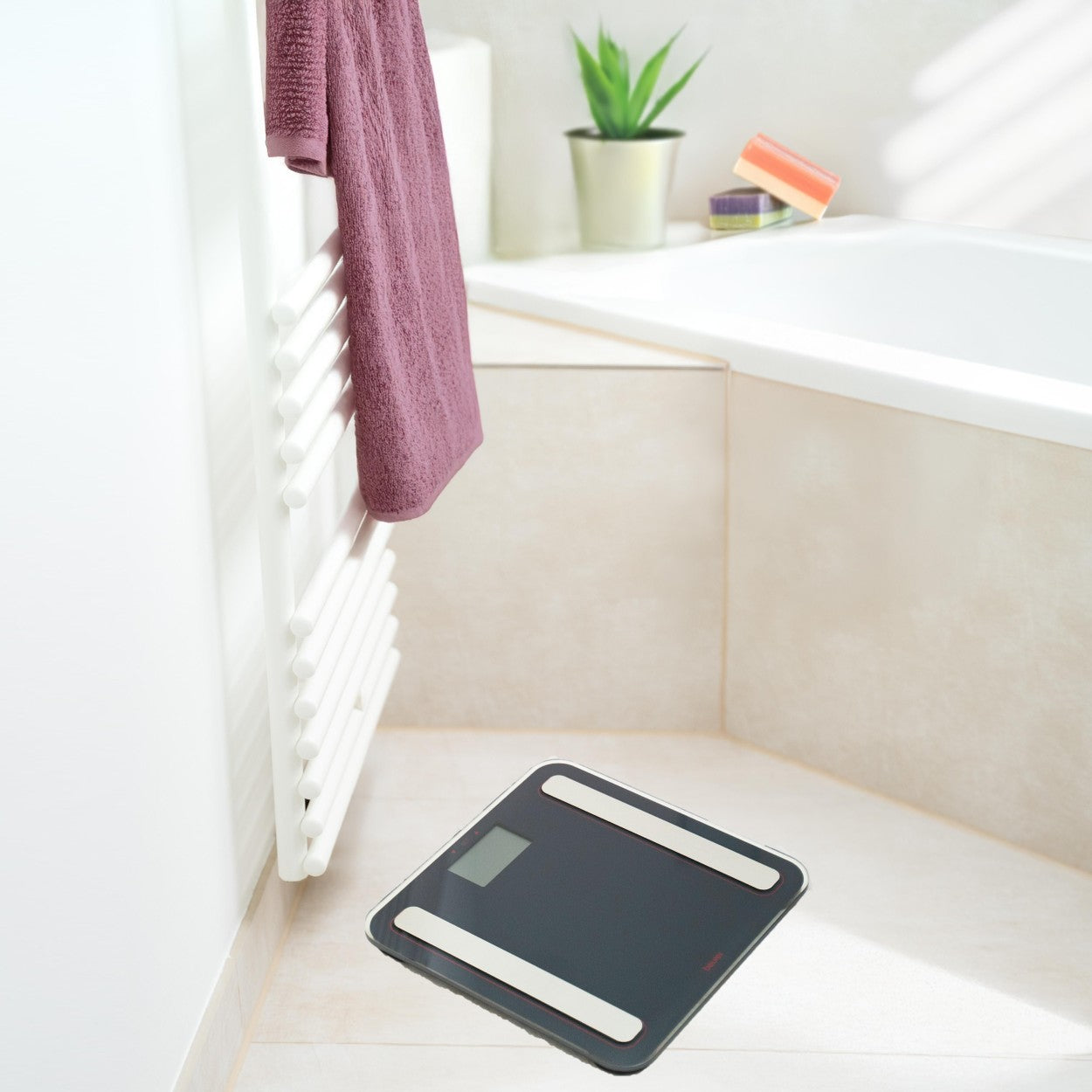 Beurer BF 183 LE25 Diagnostic Bathroom Scale: Weight, Body Fat, Body Water, Muscle Percentage, BMI, Visceral Fat & Metabolic Age