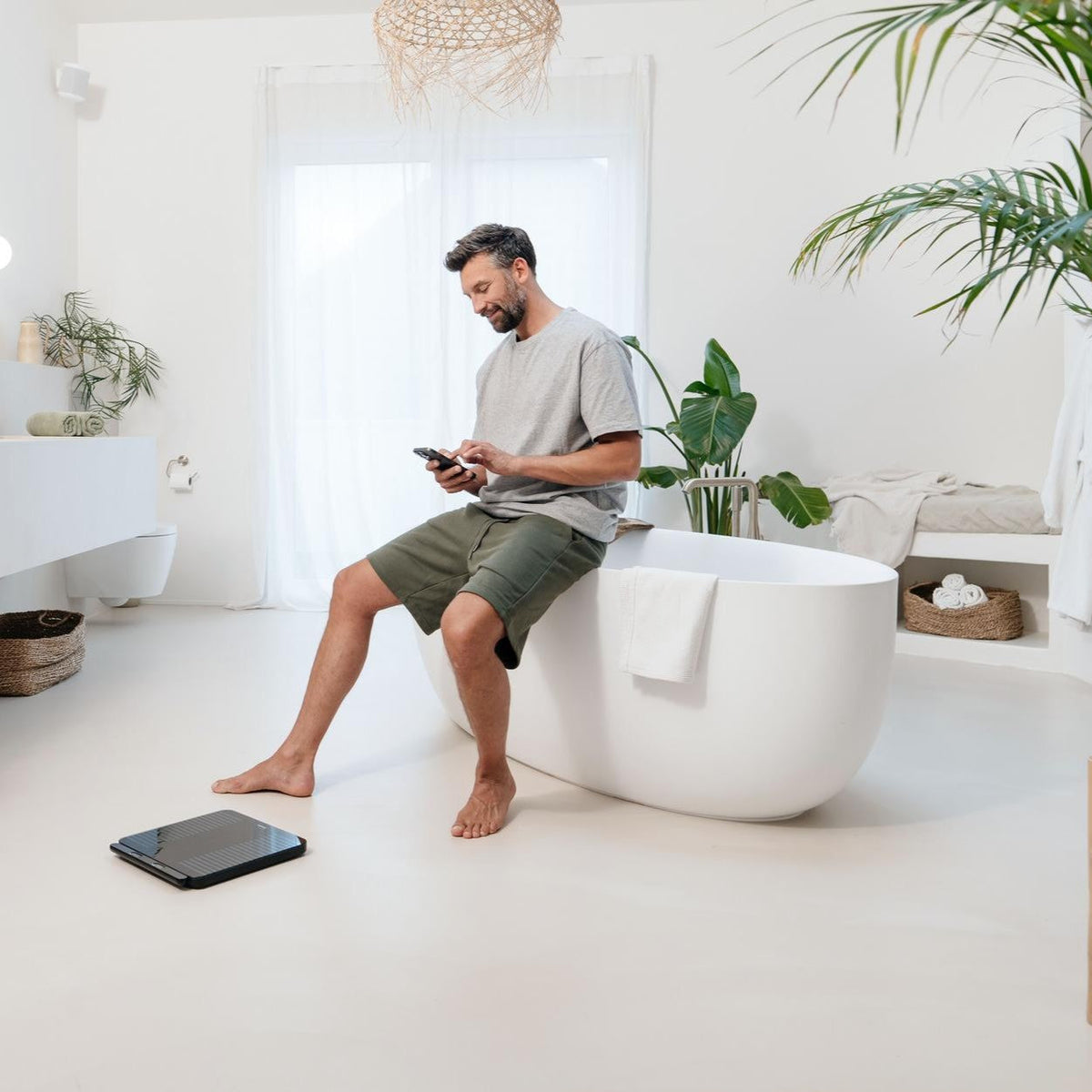Beurer Germany WIFI Diagnostic Bathroom Scale with Full-Body Analysis on 25 Metrics | BF 990