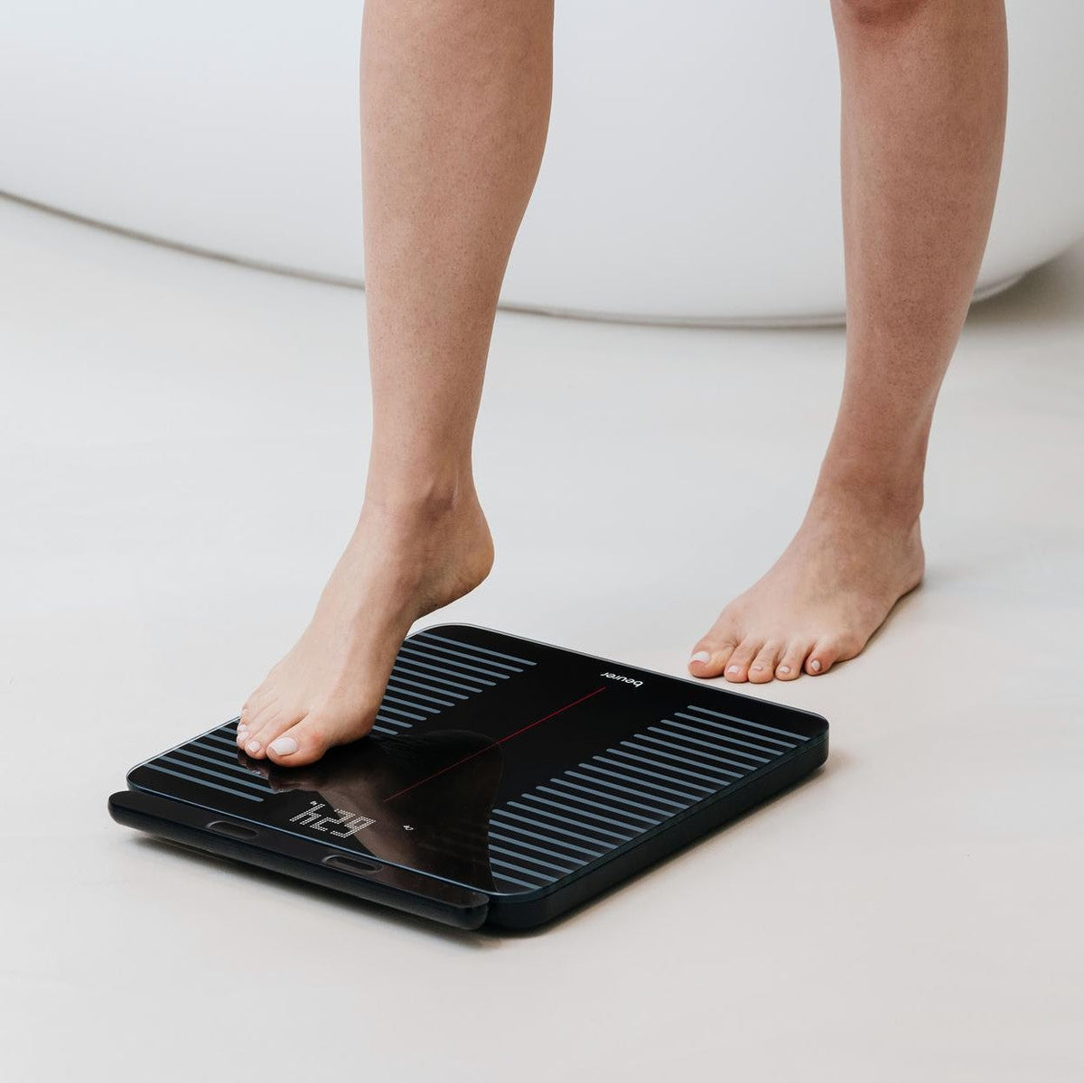 Beurer Germany WIFI Diagnostic Bathroom Scale with Full-Body Analysis on 25 Metrics | BF 990