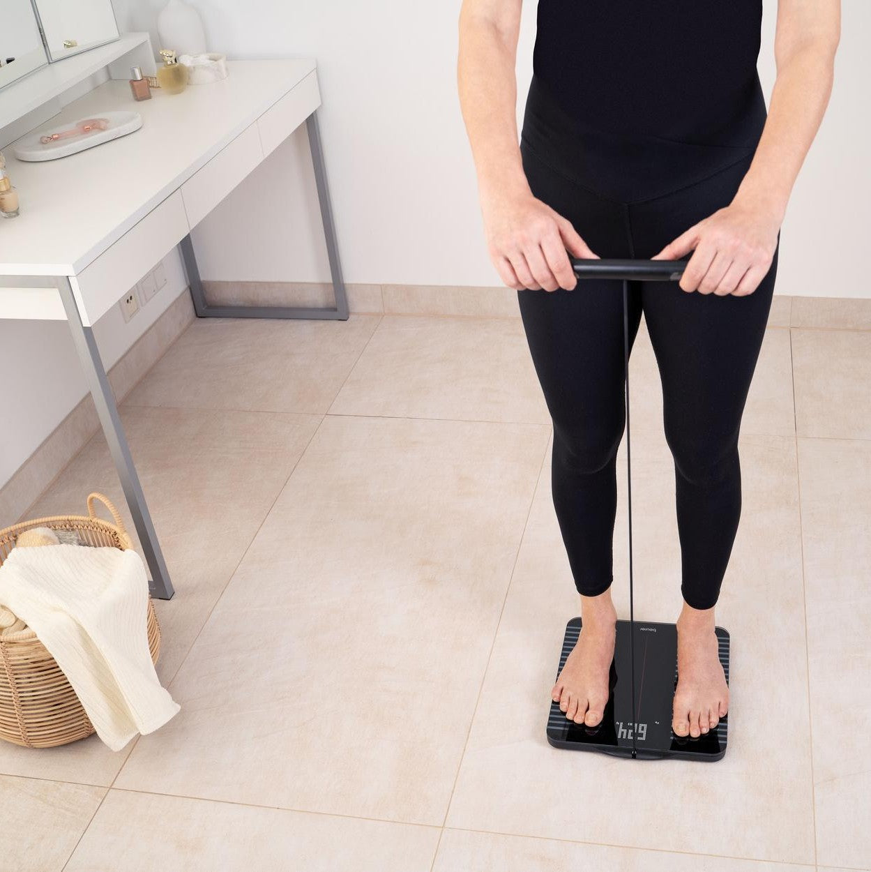 Beurer BF 990 WIFI Diagnostic Bathroom Scale with Full-Body Analysis on 25 Metrics