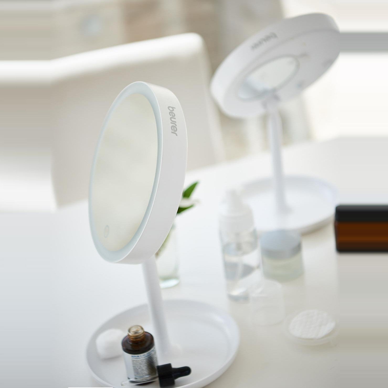 Demo - Beurer BS 45 Illuminated Cosmetic Mirror / Makeup Mirror with LED Lights & Trinket Tray