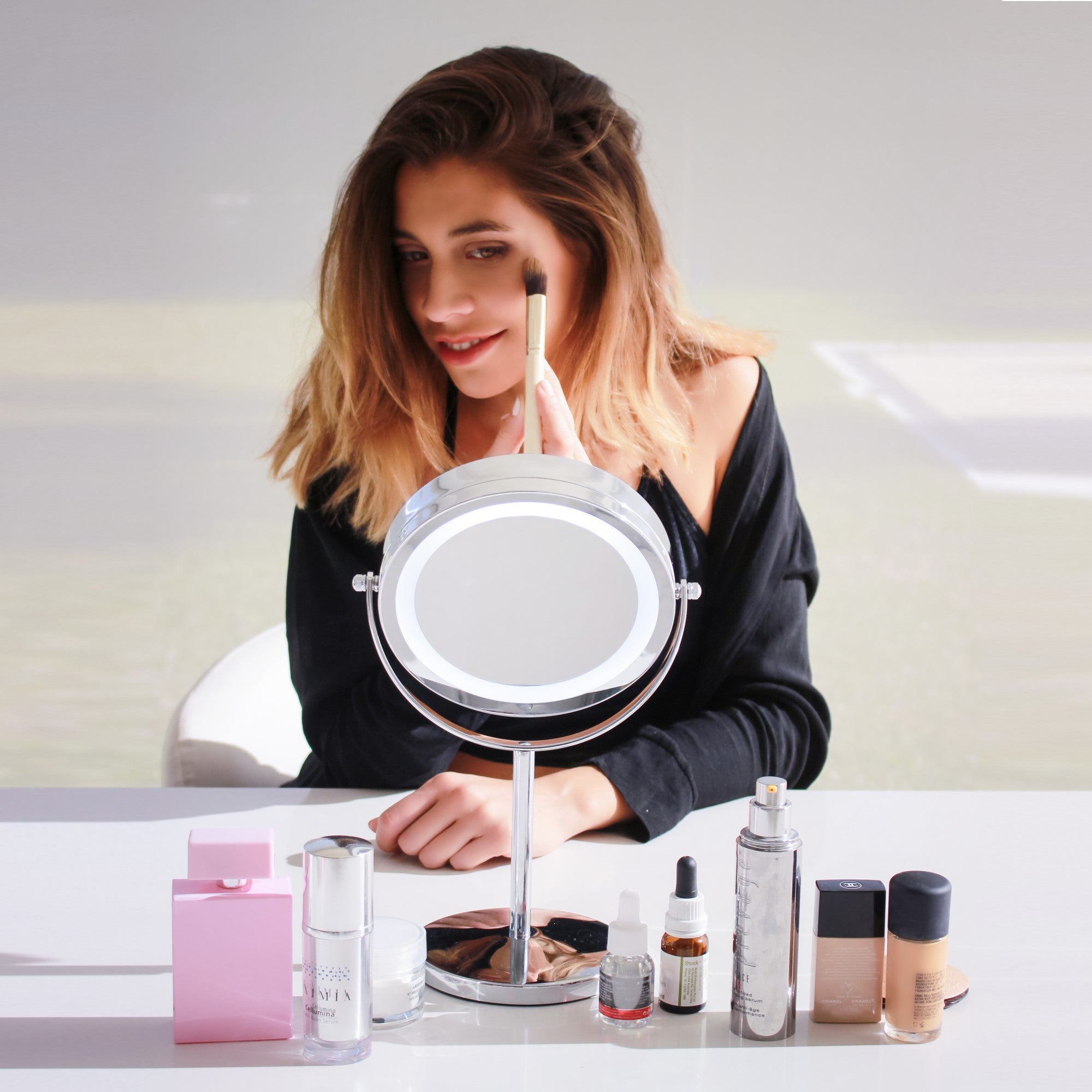 Beurer BS 55 Illuminated Cosmetics Mirror / Makeup Mirror: LED Light. Normal or 7x Magnification. 13cm