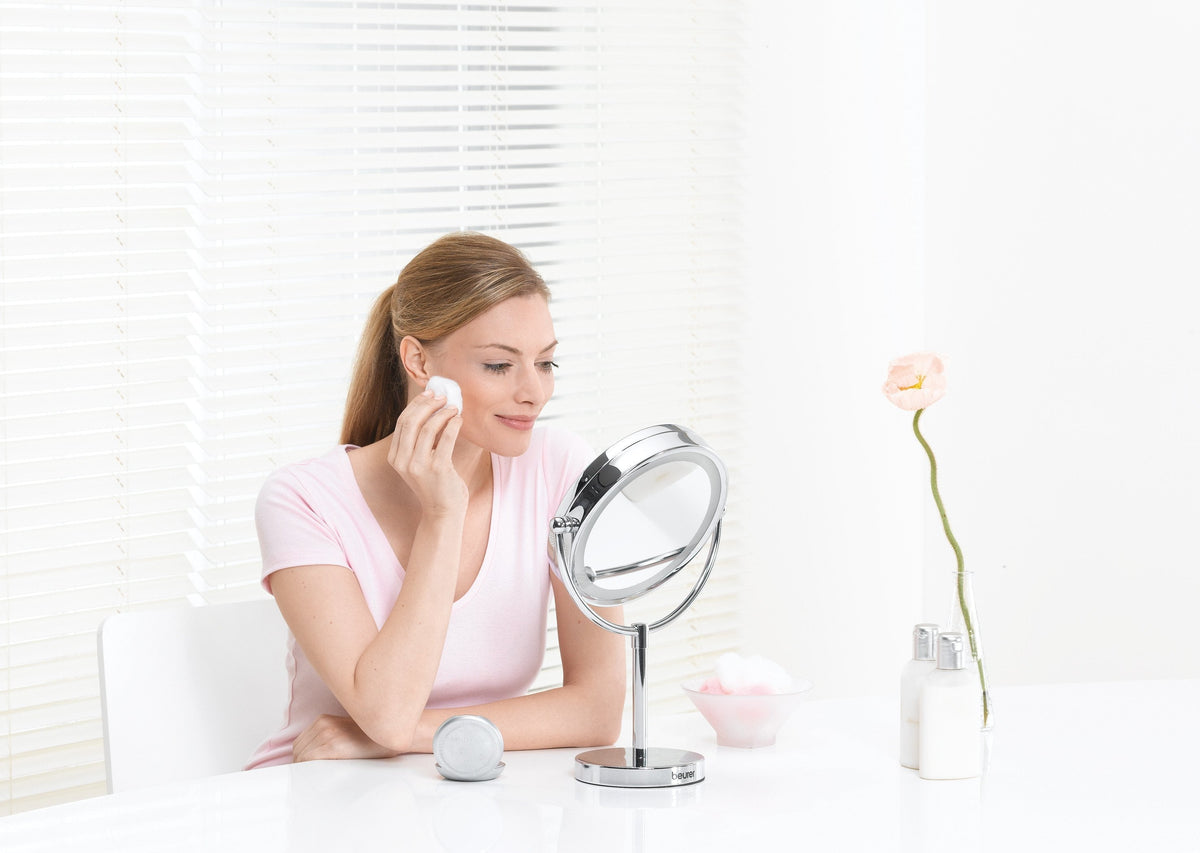 Demo - Beurer Illuminated Cosmetics Mirror BS 69