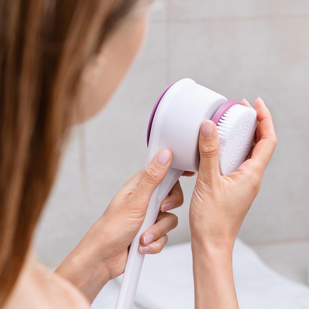 Beurer FC 25 Body Brush for Deep Cleansing & Massage | Waterproof | Removeable Long Handle For The Back