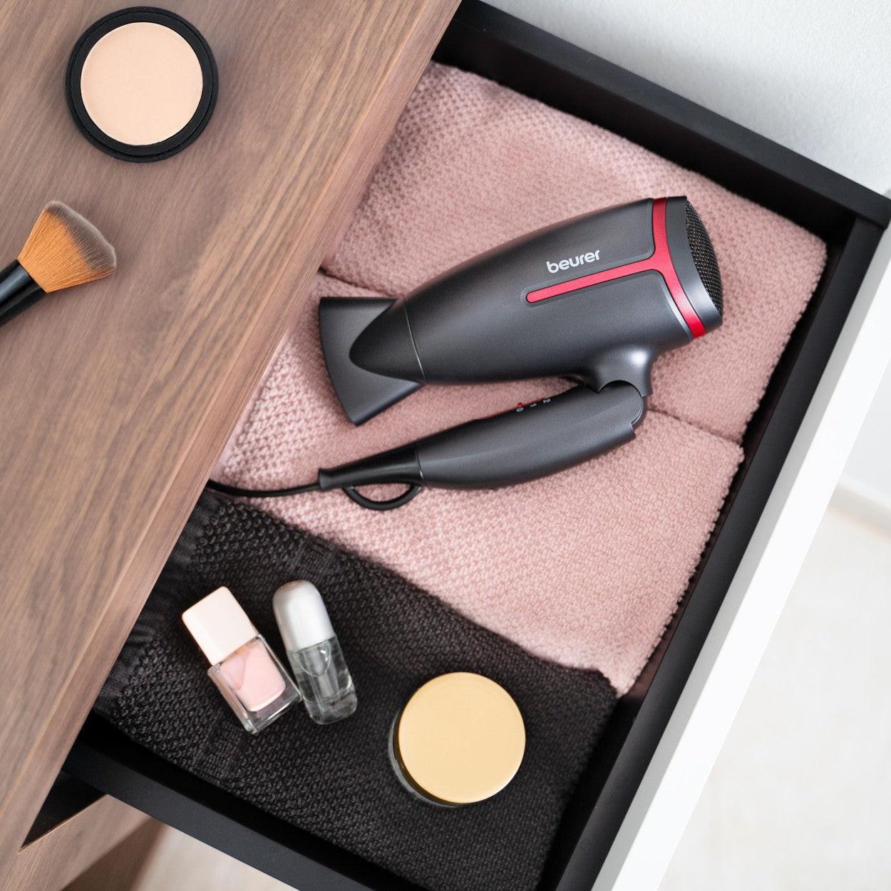 Beurer HC 25 LE25 Travel Hair Dryer | World Travel Voltage Switchover | Foldable | 1600 W Drying