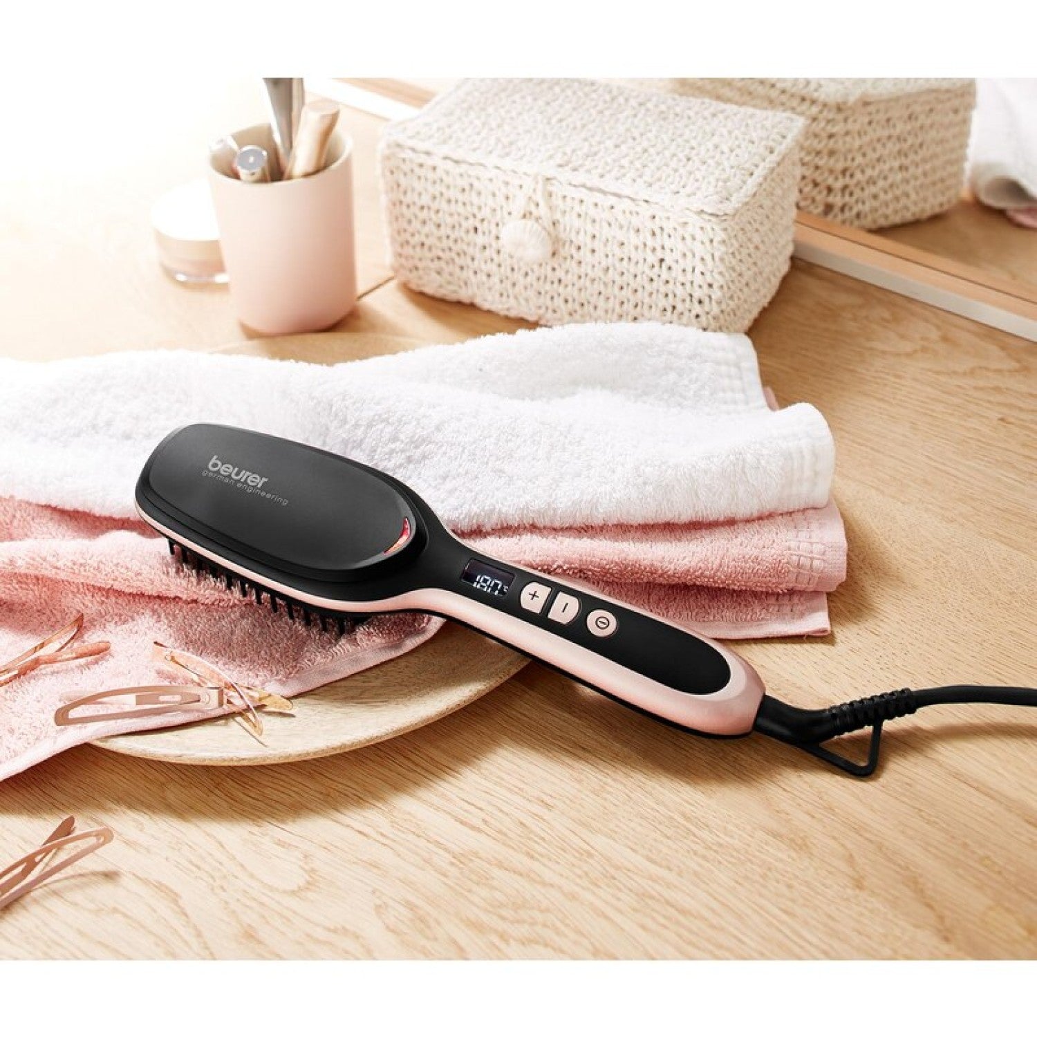 Demo - Beurer HS 60 Hair Straightening Brush with Ceramic Protective Coating
