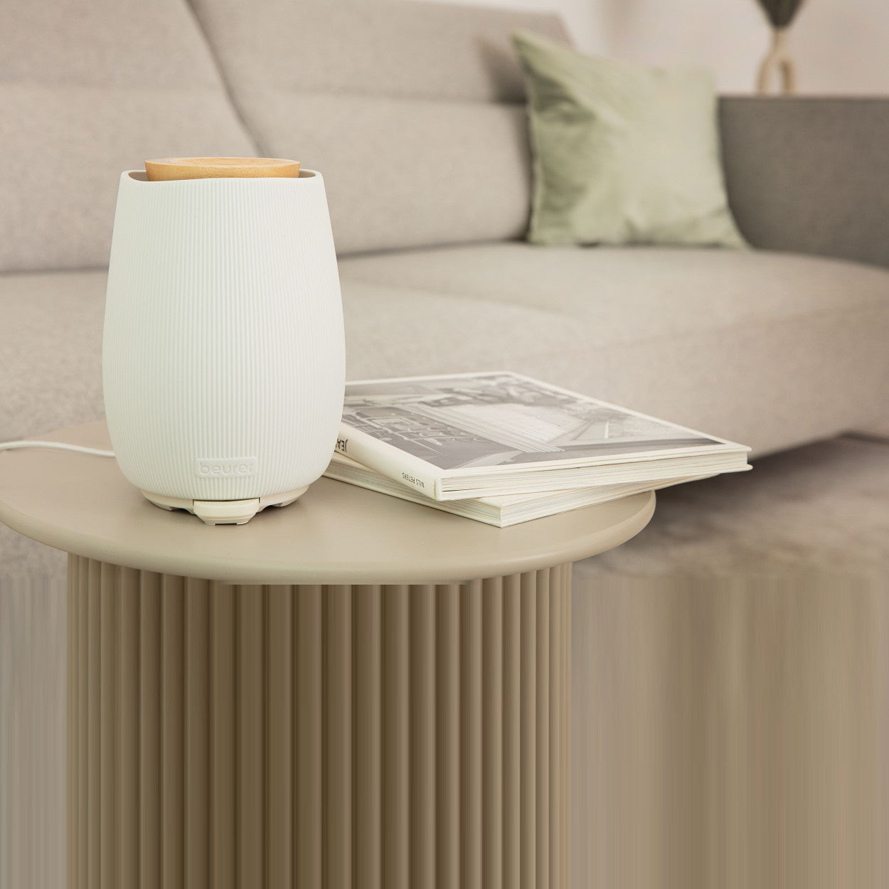 Beurer LA 45 Aroma Diffuser | Ultrasonic Mist, 9-Colour LED Lights | Aromatherapy, Essential Oils & Home Scenting | Rooms to 20m²