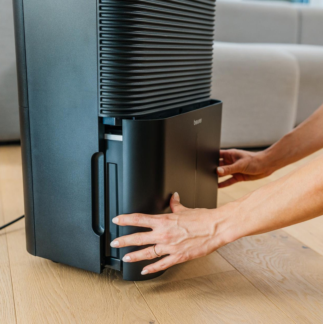 Beurer LE 250 Air Dehumidifier Removes Excess Moisture to Prevent Mould, Condensation & Musty Odours. For Rooms up to 60m²