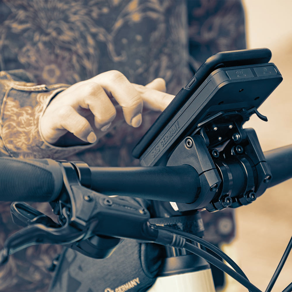 SKS IPHONE LIGHTNING CABLE Extra Short for Bike Mounted COMPIT +COM/UNIT