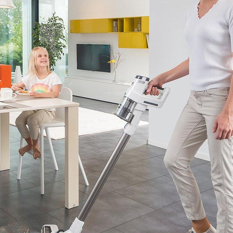 Appliances: Thomas vacuum cleaner in use