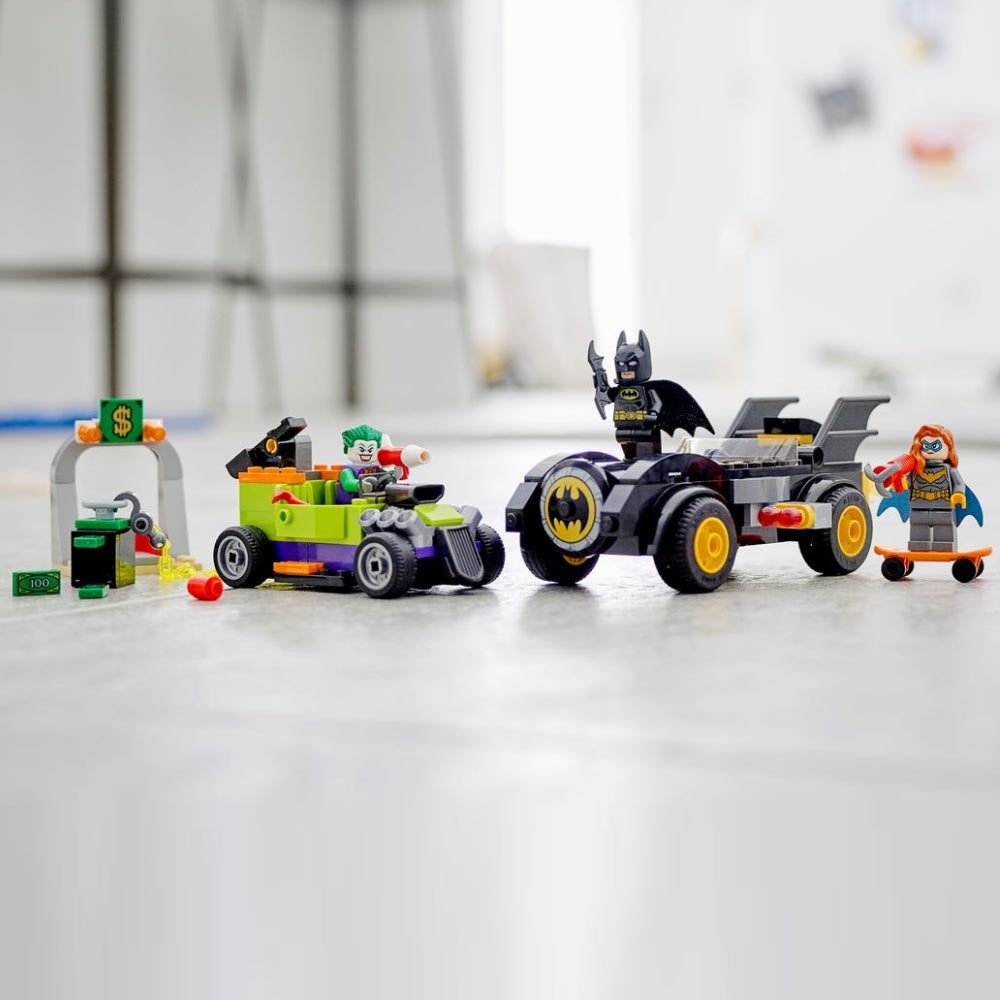 LEGO 76180 DC Super Heroes - Batman™ vs. The Joker™: Batmobile™ Chase